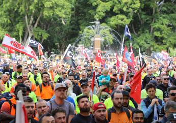 Morrison’s attack dog regulator threatens workers with massive fines for attending Change the Rules protests next week