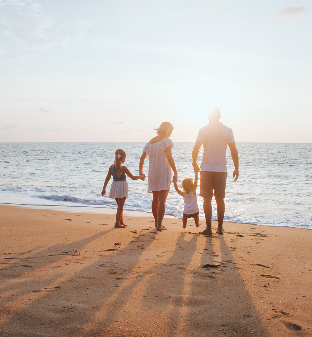 CFMEU-SA-Travel-Insurance-Family-Photo CBUS Super